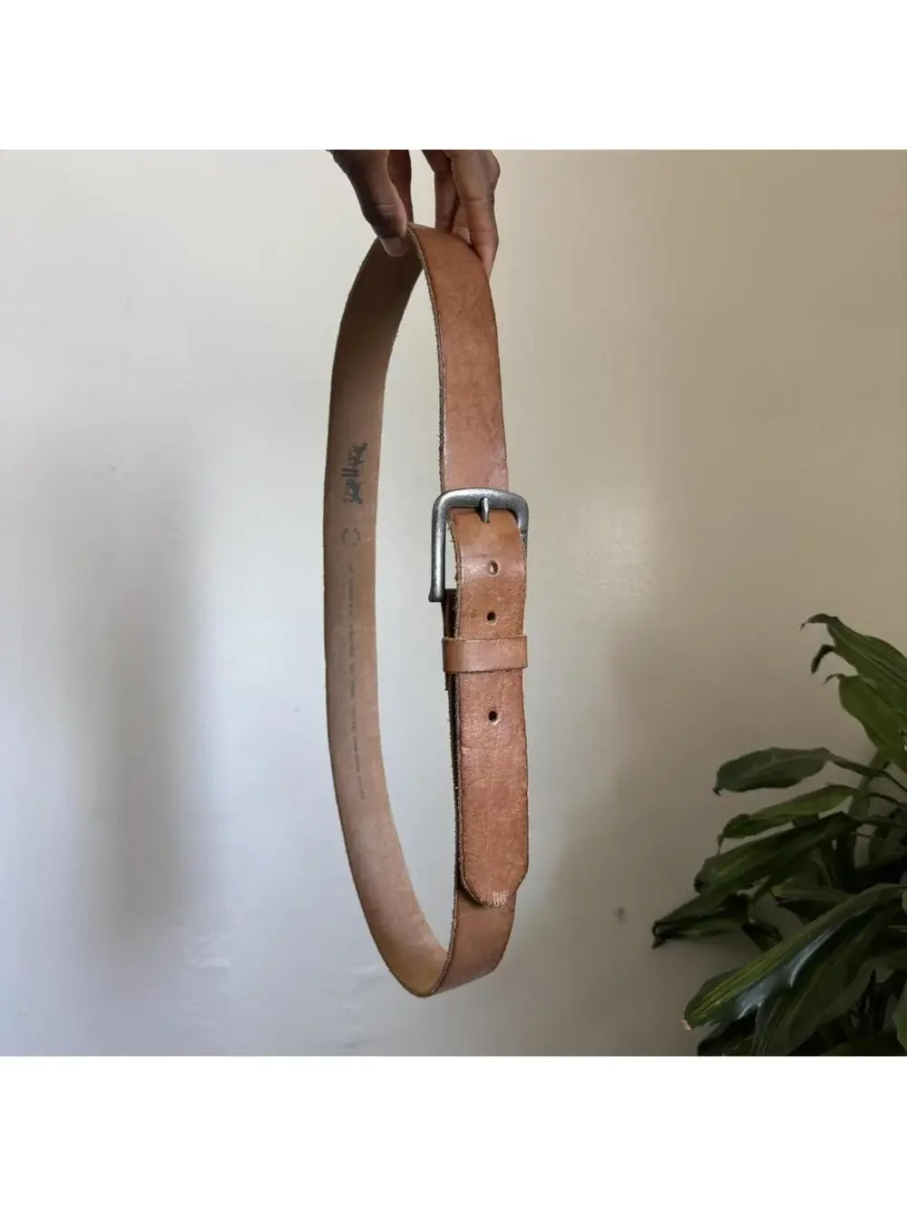 90s Vintage LEVI’S Full Grain Bovine Leather Belt size 105/42‎